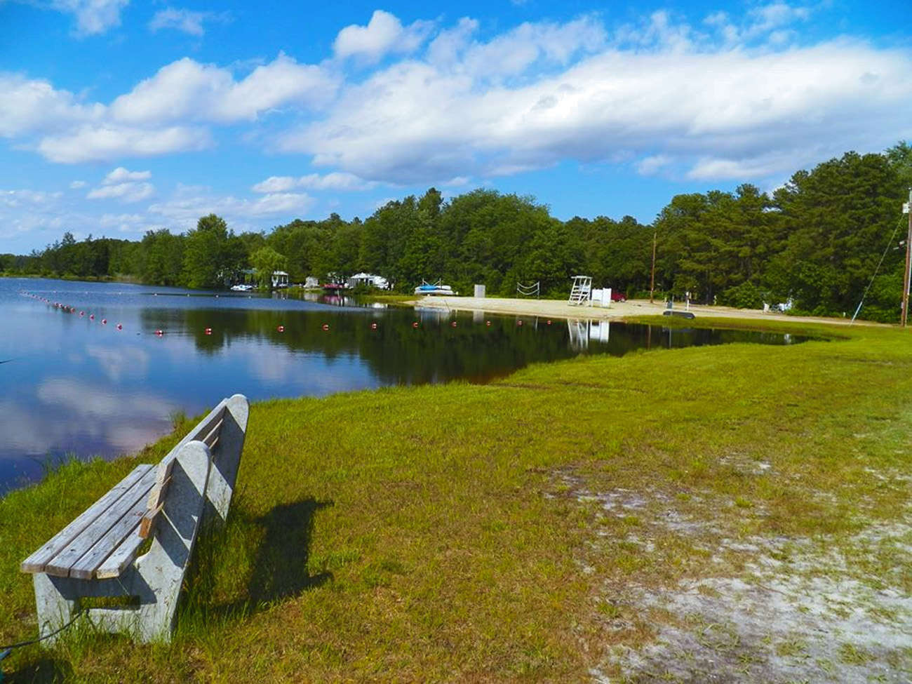 Lake camp. Кемпинг-парк на озере «пионерское». Лагерь хрустальное озеро. Camp Lake. Обустройства озера кемпинг у озера.