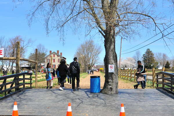 Entrance to Holland Ridge Farms