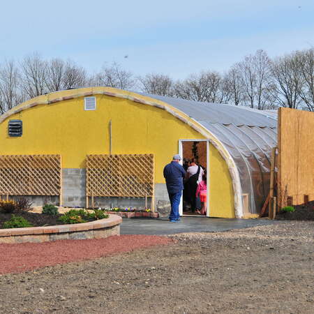 Visiting Oasis Family Farm in central New Jersey (video) - 06/14/2014