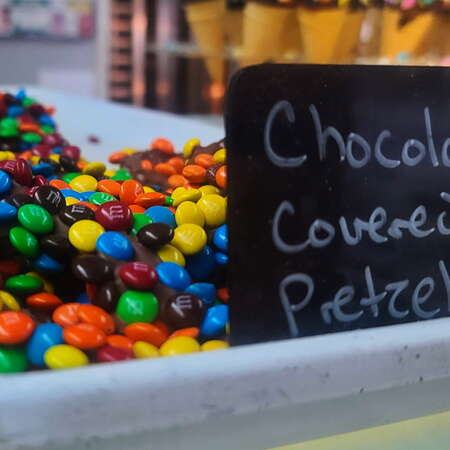 DeLuca's House of Cakes