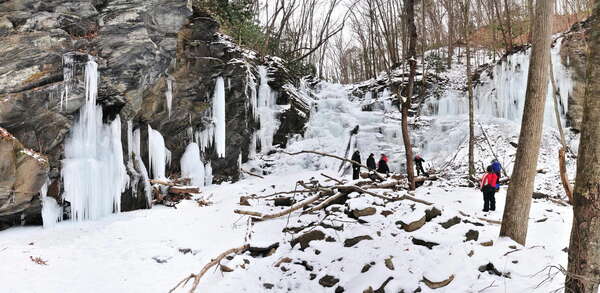 Panoramic of the full falls