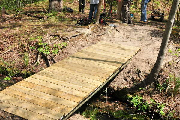 What a nice looking bridge