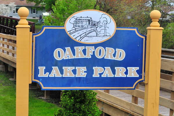 Oakford Lake Park