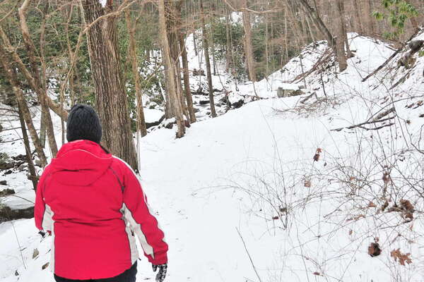 Following the path allong the river